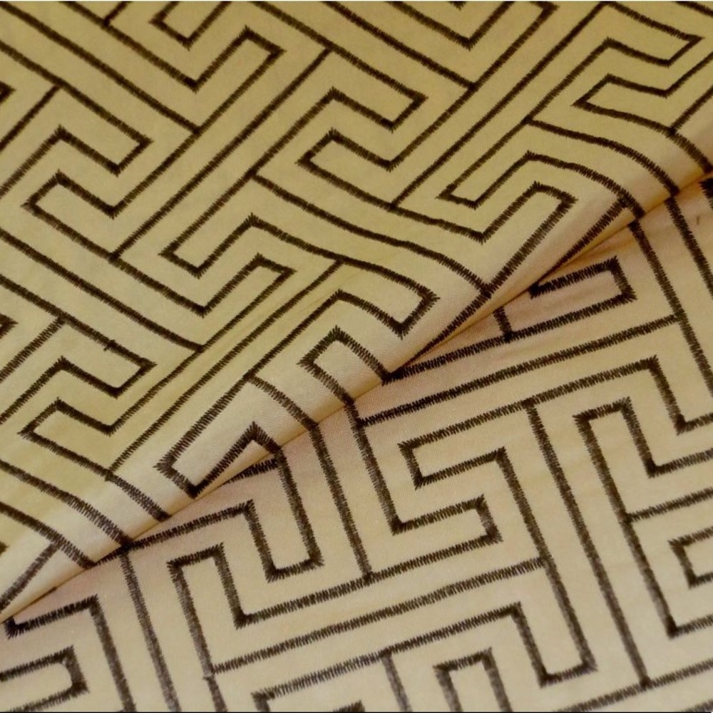 Maze Color Ivory/Black Geometric Fabric